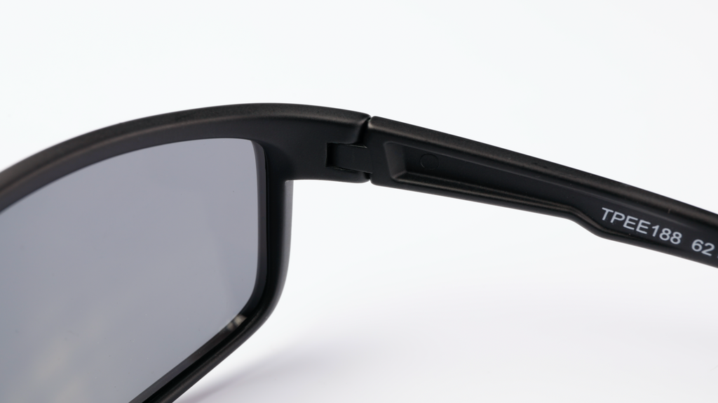 Lentes de Sol GENESIS Halle Irrompibles Negros Linea 2024